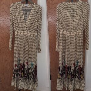 Mimi Liberte by Michel Klein Floral Patterned Cream Dress size 38